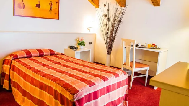 غرفة بسرير مزدوج، HOTEL GALLIA 7/10