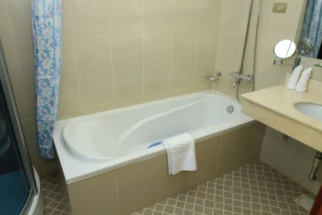جناح تنفيذي بسرير كينج، Aphrodite International Hotel 4/4