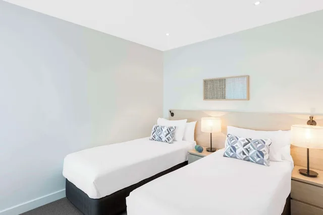 Oaks Glenelg Liberty Suites, Adelaide 30/80