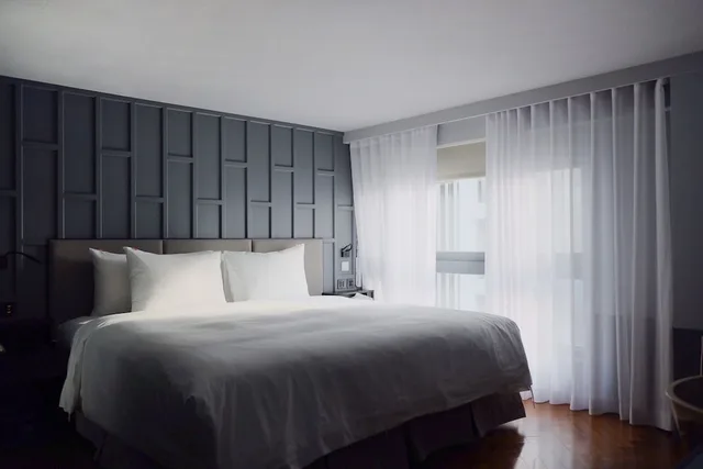 غرفة سوبيريور بسرير كينج، RedDot Hotel 3/5