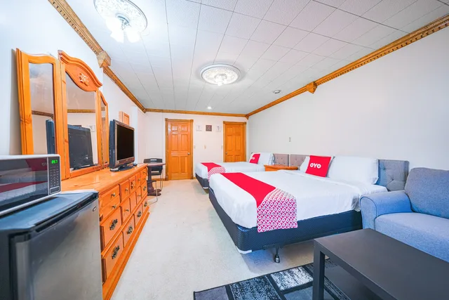 غرفة بسريرين كوين، OYO Hotel Portland OR near Airport 5/9