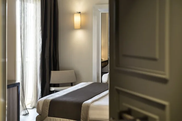Deluxe, Double or Twin Bed, Ambasciatori 9/10