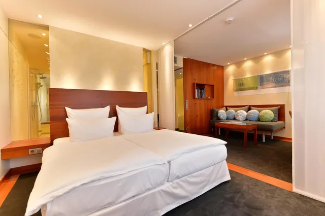 Theme, Apartment, King Bed, Sofa، Hotel Adler Asperg 4/6