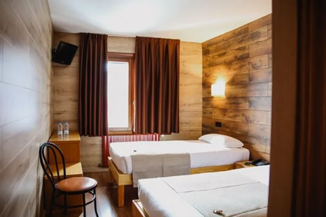 غرفة قياسية بسرير مزدوج، Cal Ruiz Hotel 3/10