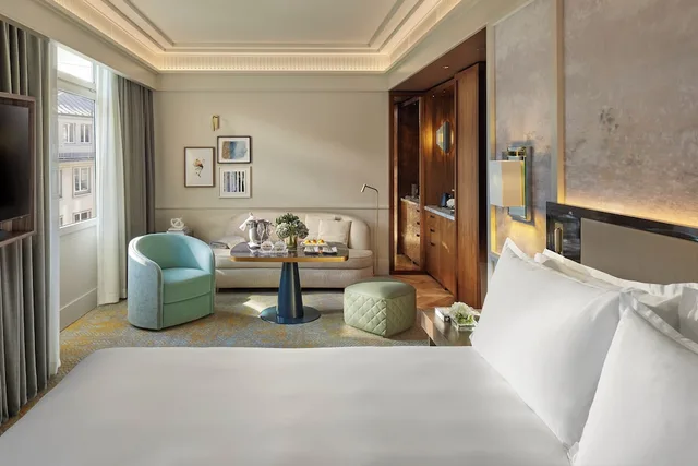 جناح جونيور بسرير كينج بشرفة، Mandarin Oriental Savoy, Zurich 1/5