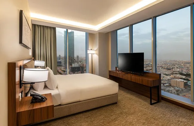 جناح جونيور، هدب المركز المالي(HDB Hotel - Financial District) 2/2