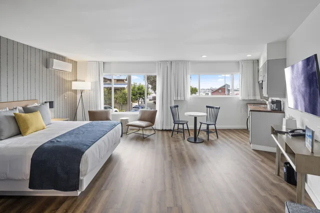 غرفة بريميوم بسرير كينج بمطبخ صغير، Sea Harbor Hotel 1/4