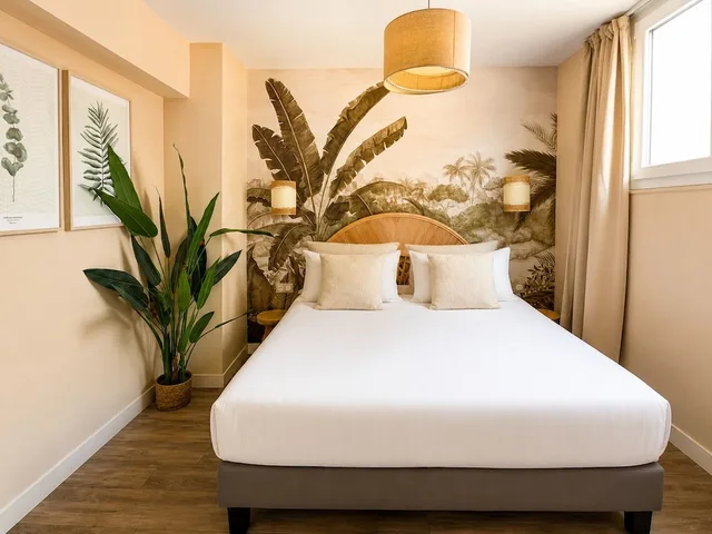 غرفة جونيور بسرير كوين، Hotel Kyriad Marseille Centre Paradis Prefecture 1/4