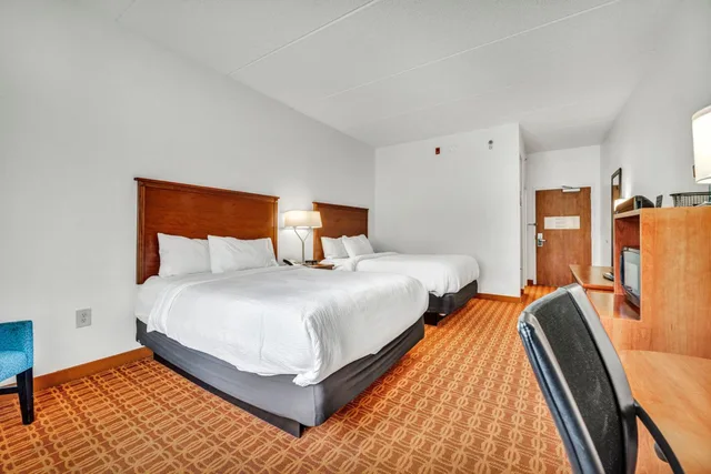 Room, 2 Queen Beds, Bathtub, Accessible, FAIRFIELD INN AND SUITES LUMBERTON 2/8