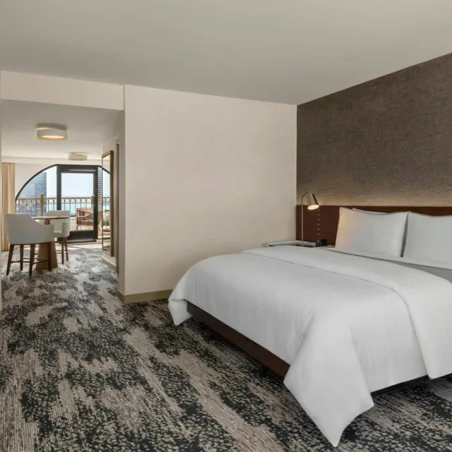 جناح جونيور بسرير كينج بإطلالة على المدينة بشرفة، Westin Gaslamp Quarter 1/4
