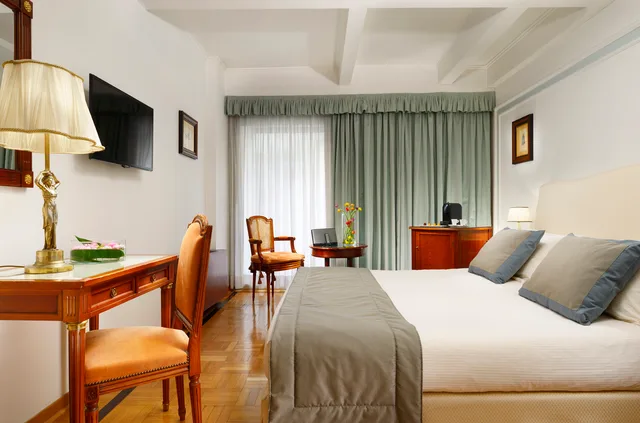 Standard, Single, Double Bed, Grand Hotel Parkers 1/2