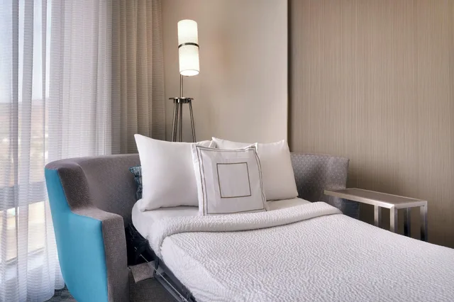غرفة بسرير مزدوج لذوي الإعاقة، Courtyard Cedar City 1/3