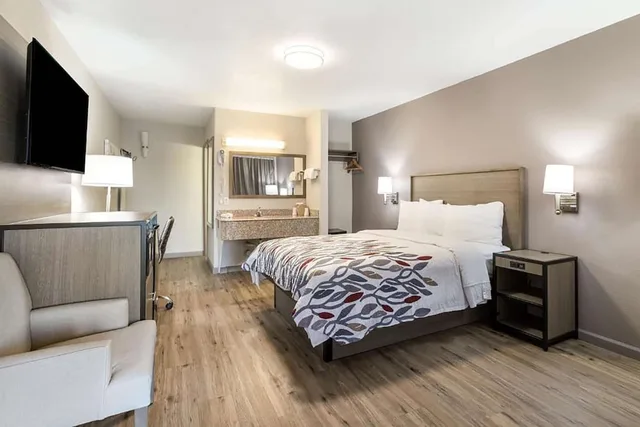 غرفة بسرير كينج لذوي الإعاقة، Baymont by Wyndham Socorro 1/1
