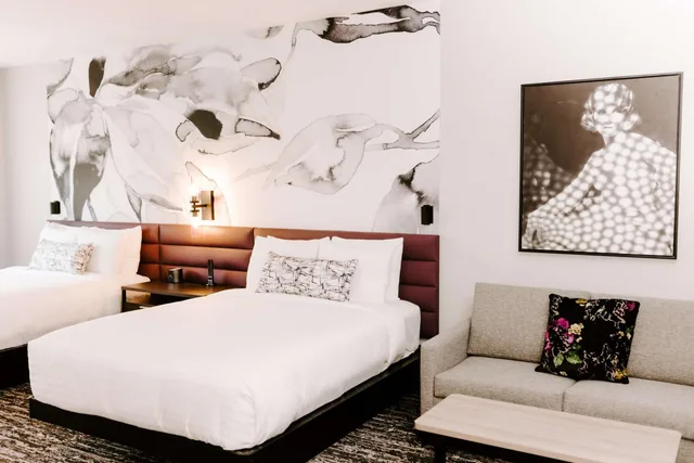 جناح بسرير كوين مع أريكة لذوي الإعاقة، Aiden by Best Western San Antonio Riverwalk 1/5