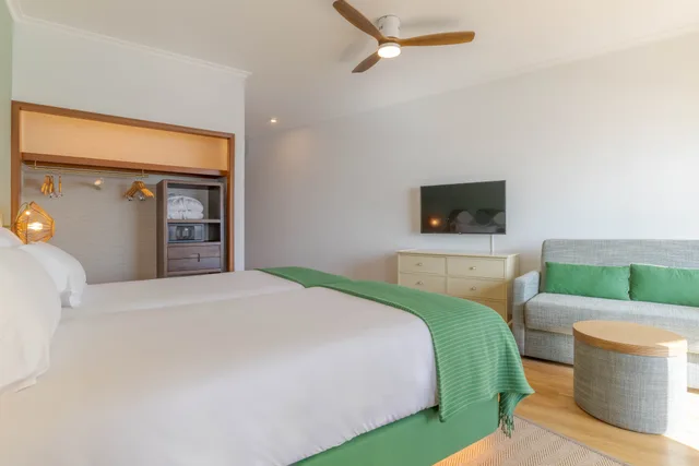 غرفة بسرير مزدوج أو سريرين منفصلين بإطلالة على البحر، Pestana Vila Lido Madeira 2/4