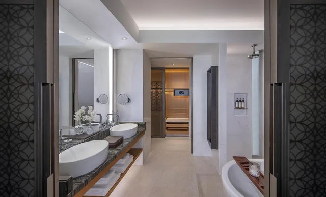 Room, King Bed, Golf Course View, Park Hyatt Abu Dhabi Hotel & Villa - Saadiyat island 9/9
