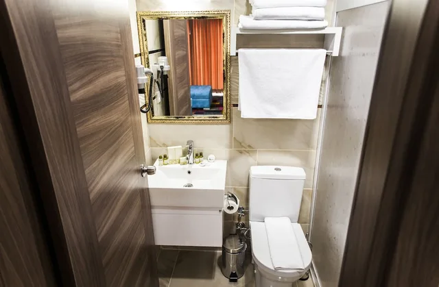 Standard, Quadruple, 4 Beds, White Palace Hotel 2/2