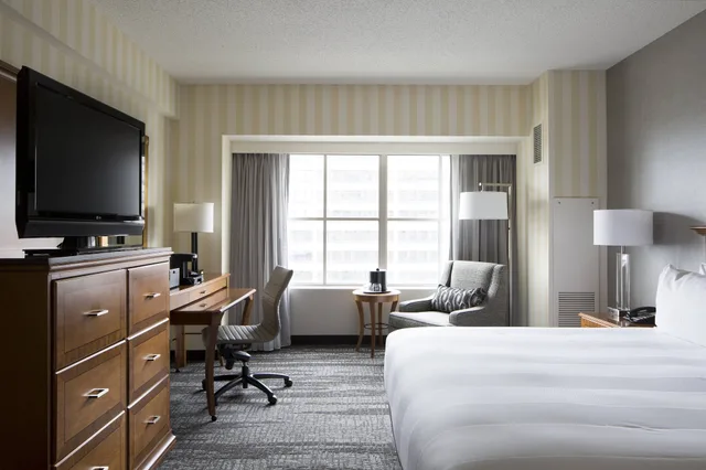 Room, King Bed, Marriott Hartford Downtown 6/10