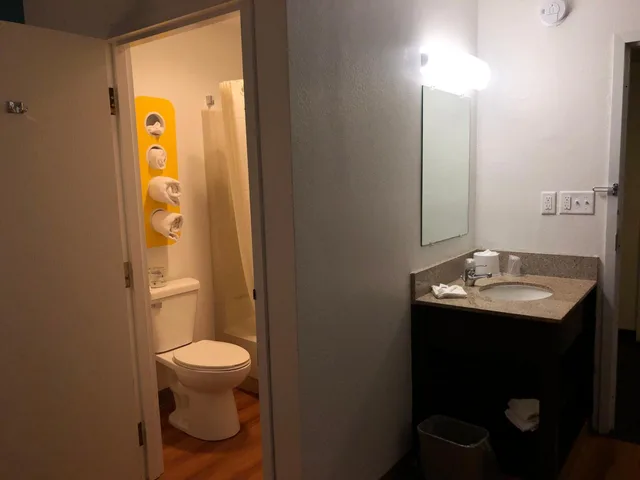 غرفة بسرير مزدوج لذوي الإعاقة، Days Inn by Wyndham La Crosse 8/9