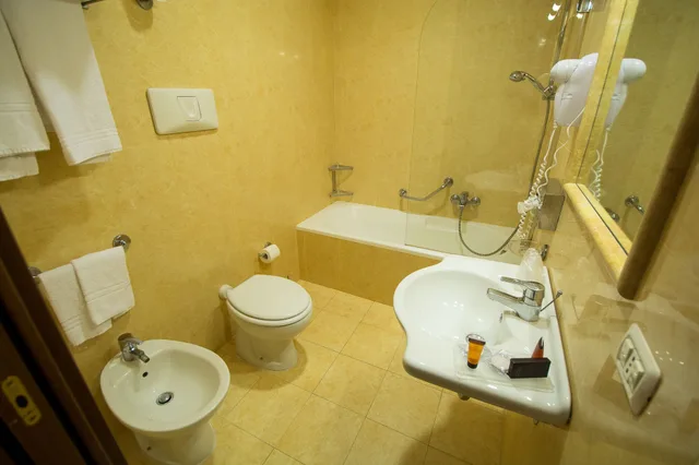 Room, Double or Twin Bed, Hotel Della Valle 7/9