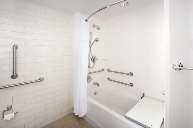 Room, King Bed, Accessible, Hilton Garden Inn San Antonio Airport South 1/1