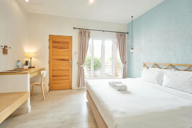 Superior, Double Bed, Talay Hotel & Villa 1/8