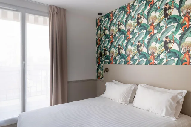 Standard, Double Bed, City View, Balcony, Hotel 31 - Paris Tour Eiffel 2/2