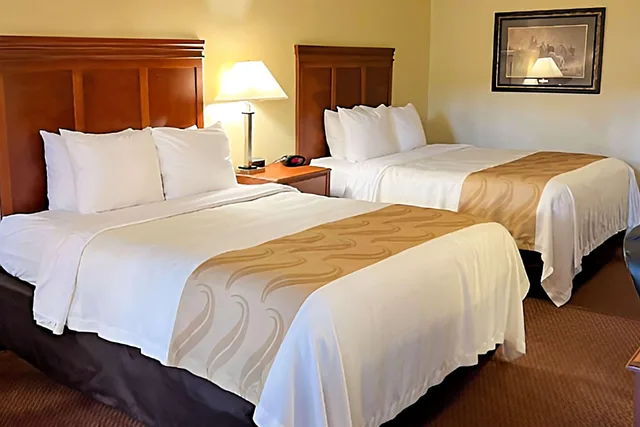 غرفة بسريرين مزدوجين، Quality Inn Chickasha 6/9