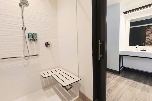 Aloft, 2 Queen Beds، Aloft Reno Tahoe International Airport 3/4