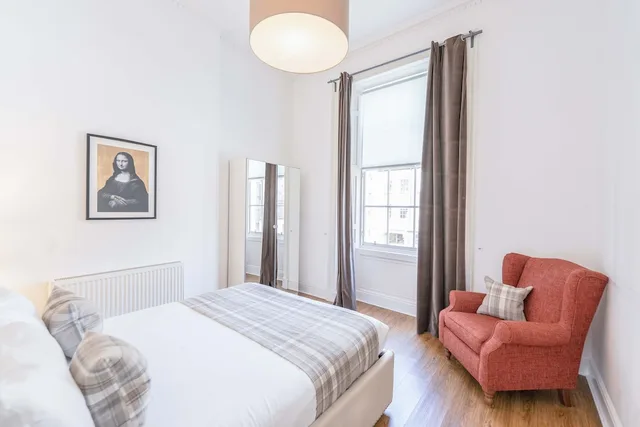 شقة بسرير كوين مع أريكة، Edinburgh Castle Apartments And Suites 1/5