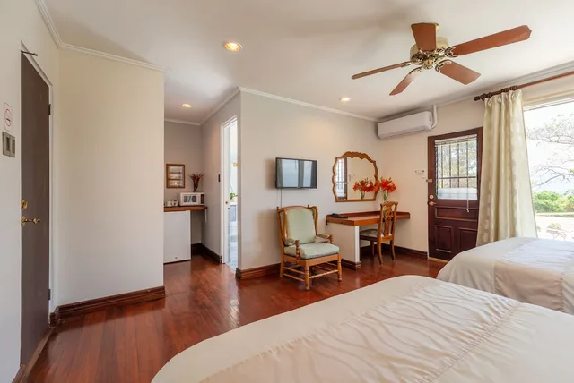 Deluxe, King Bed, City View, Posada El Quijote 1/9