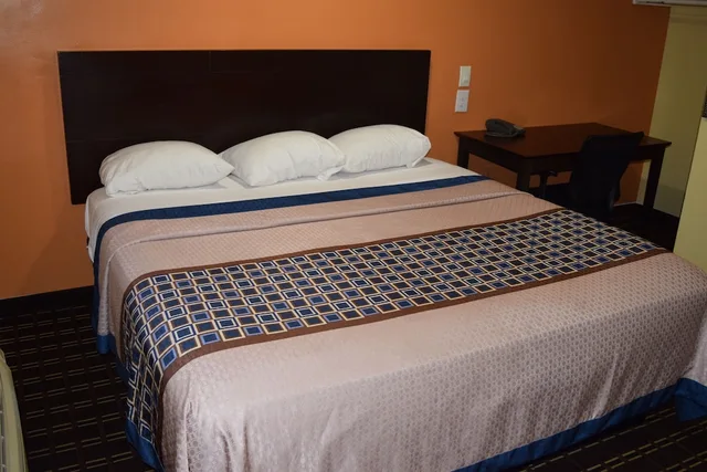 غرفة قياسية بسرير كوين، White Oaks Motel Pennsville Carneys Point 3/6