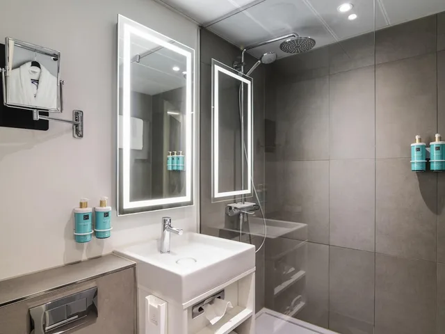 غرفة تنفيذية بسرير كوين، Novotel Amsterdam City Hotel 8/9