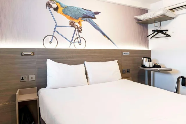 Compact, Double Bed، Heeton Concept Hotel - Kensington London 1/9