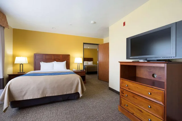 جناح، Comfort Inn & Suites Cedar City South, UT 2/3
