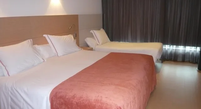 غرفة قياسية ثلاثية، Sercotel Hola Tafalla 3/5