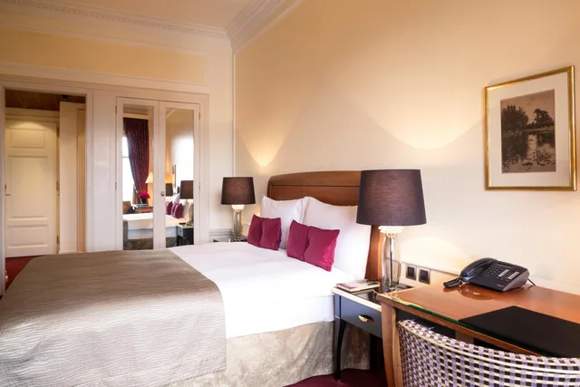 Standard, Single, Bellevue Palace 3/10