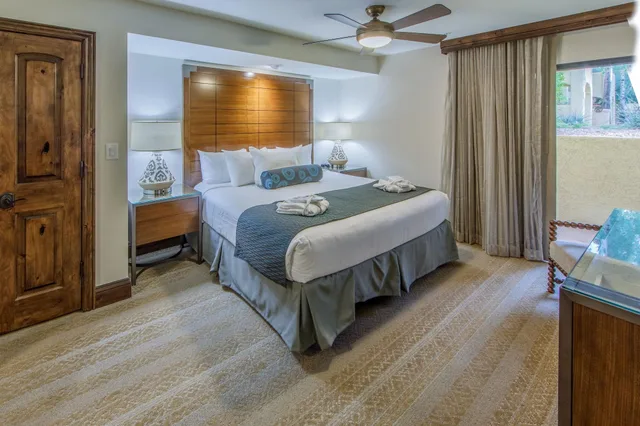 3 Bedrooms, Signature, Holiday Inn Club Vacations Scottsdale Resort 1/4