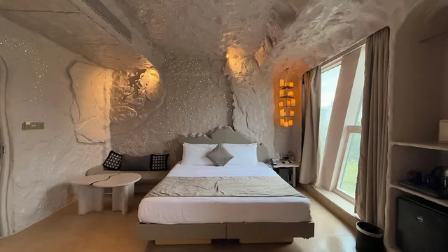 غرفة غراند بجاكوزي، Dragonfly Hotel 1/5