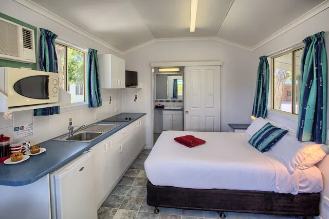 Spa, Cabin, Double Bed، Glen Villa Resort 1/2