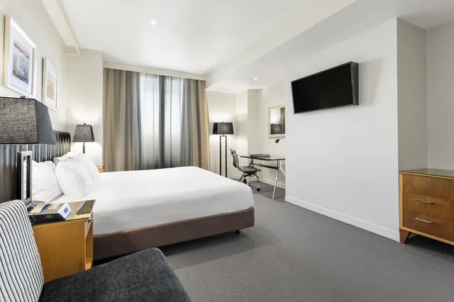 Standard, Queen Bed, Flagstaff Gardens Hotel 4/8