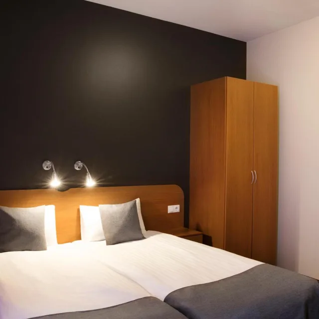غرفة بسريرين منفصلين أو سرير مزدوج، Fosshotel Baron 5/10