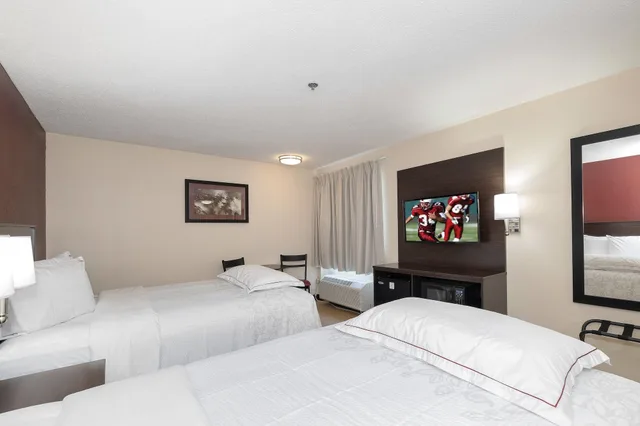 Premium, Suite, Multiple Beds، Red Roof PLUS Jacksonville - Southpoint 2/7