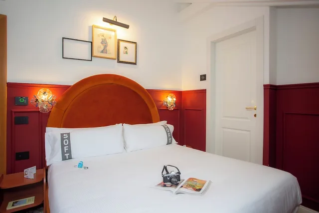 غرفة بسرير مزدوج أو سريرين منفصلين بإطلالة على المدينة، Demidoff Hotel 1/10