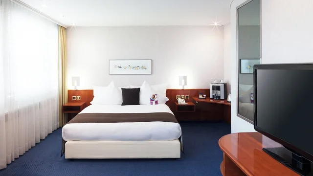 جناح جونيور بسرير كوين، Crowne Plaza Zurich 2/10