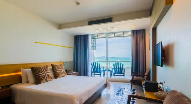 Deluxe, Double or Twin Bed, Sea View, Baboona Beachfront Living 1/3