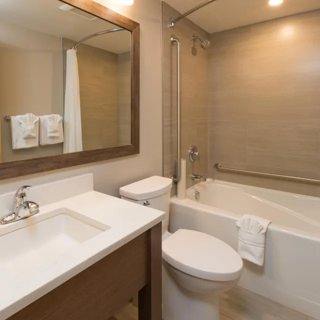 جناح بغرفة نوم واحدة، Embassy Inn 7/10