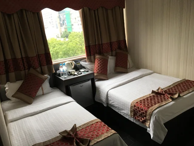 غرفة كلاسيكية ثلاثية، Seasons Hotel - Tsim Sha Tsui 1/2