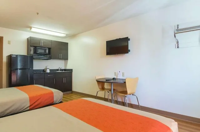 غرفة بسريرين مزدوجين للمدخنين، Motel6 Jonesboro, GA 2/6