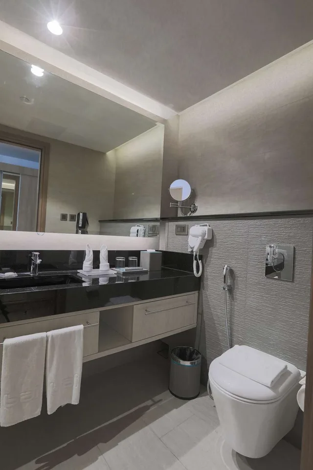 غرفة بريميير بسرير مزدوج أو سريرين منفصلين، Bai Hotel Cebu, WorldHotels Elite 2/2